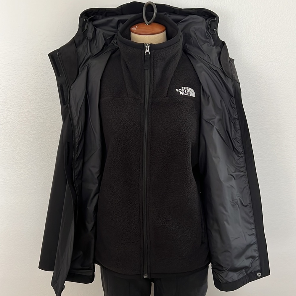 The North Face Women’s Gemma Triclimate Jacket Size L - Picture 2 of 10